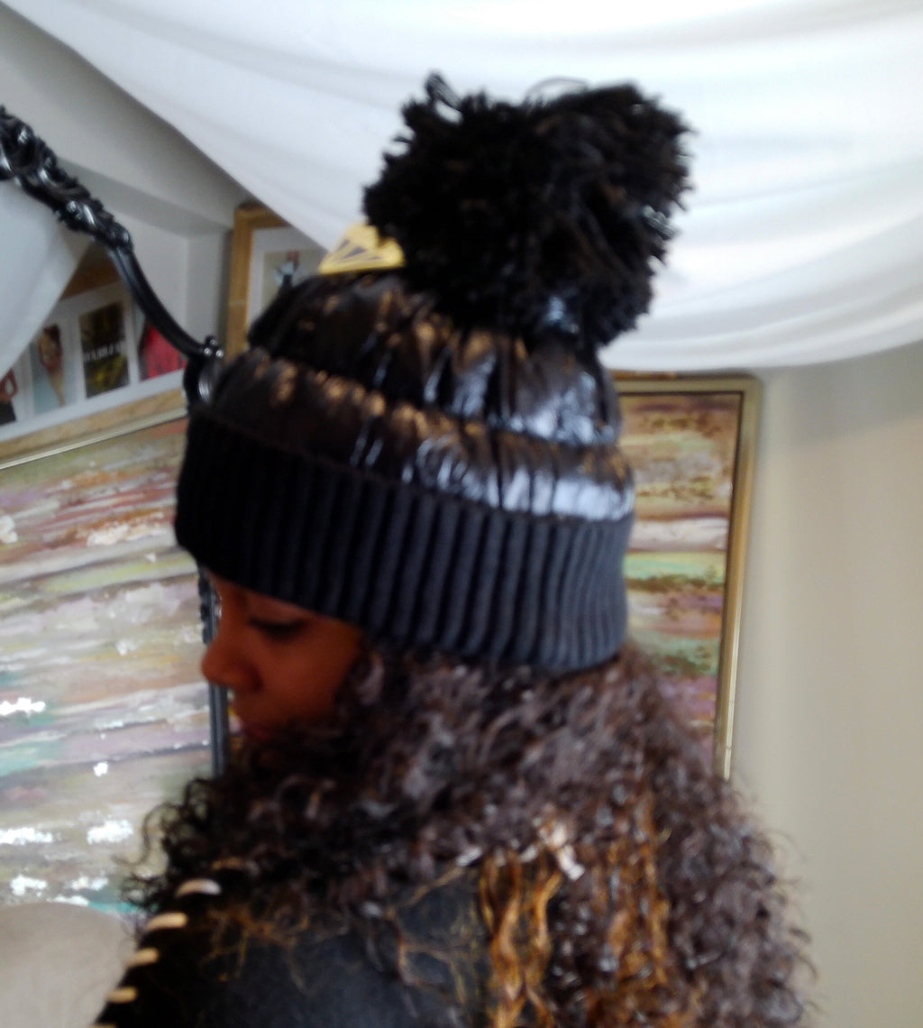 Black Puffer Beanie Hat With Pom Pom and Fleece Lining